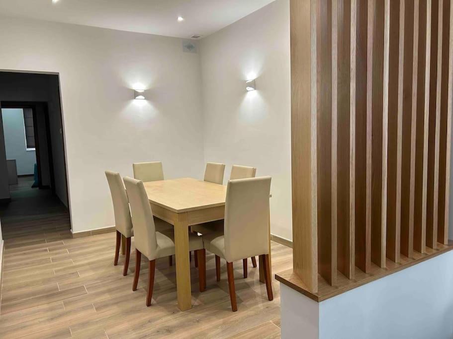 Appartamento A Flat In The Heart Of Bugibba St. Paul's Bay Esterno foto