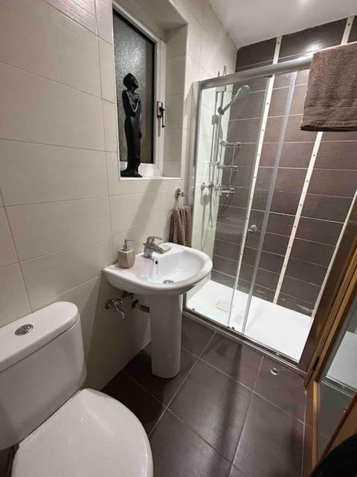 Appartamento A Flat In The Heart Of Bugibba St. Paul's Bay Esterno foto